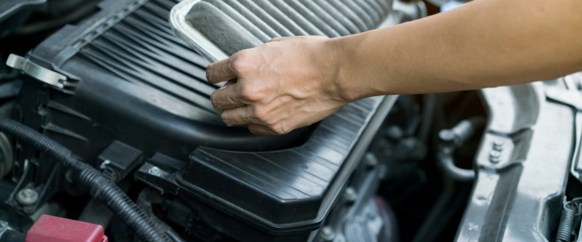 How Does an Air Filter Work? A Comprehensive Guide